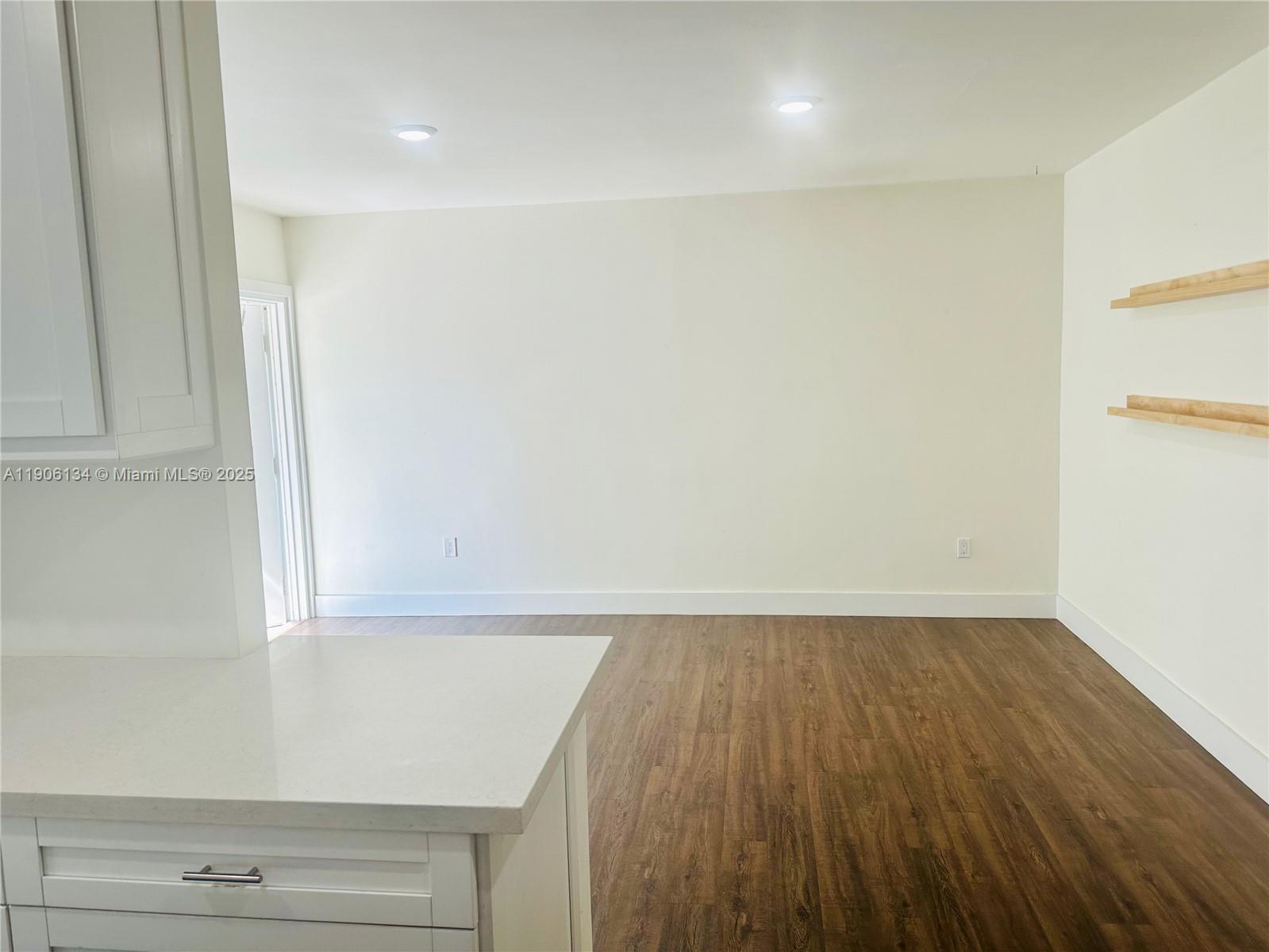 95 Edgewater Dr #107 Coral Gables, FL 33133