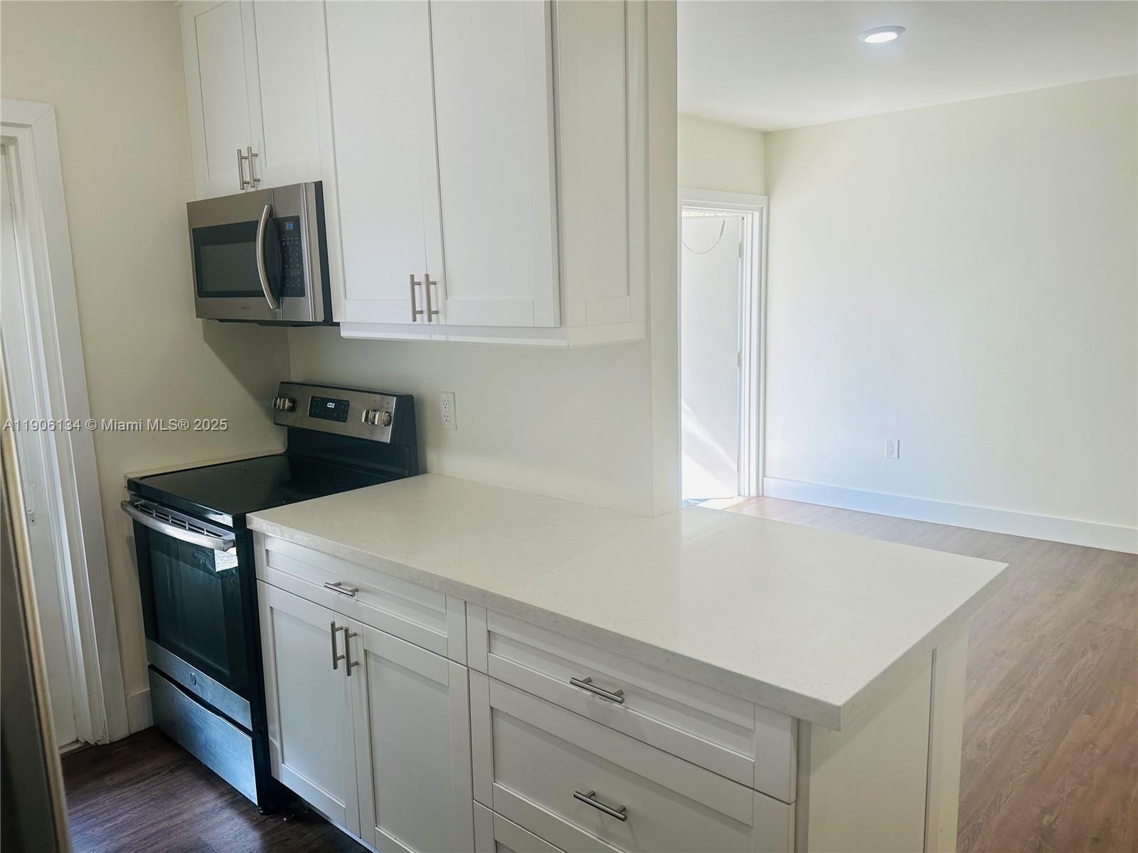 95 Edgewater Dr #107 Coral Gables, FL 33133