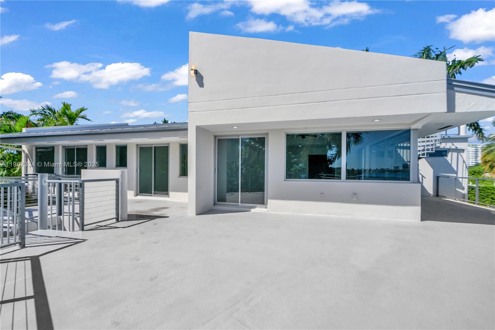 2089 NE 121st Rd North Miami, FL 33181