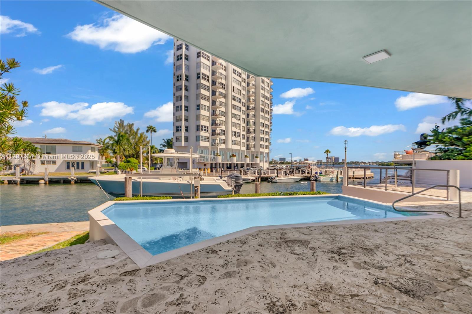 2089 NE 121st Rd North Miami, FL 33181