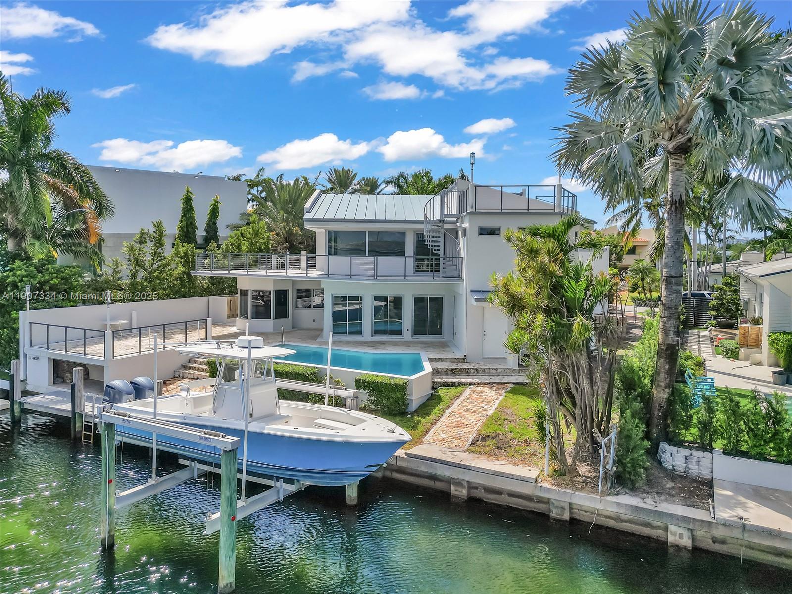 2089 NE 121st Rd North Miami, FL 33181