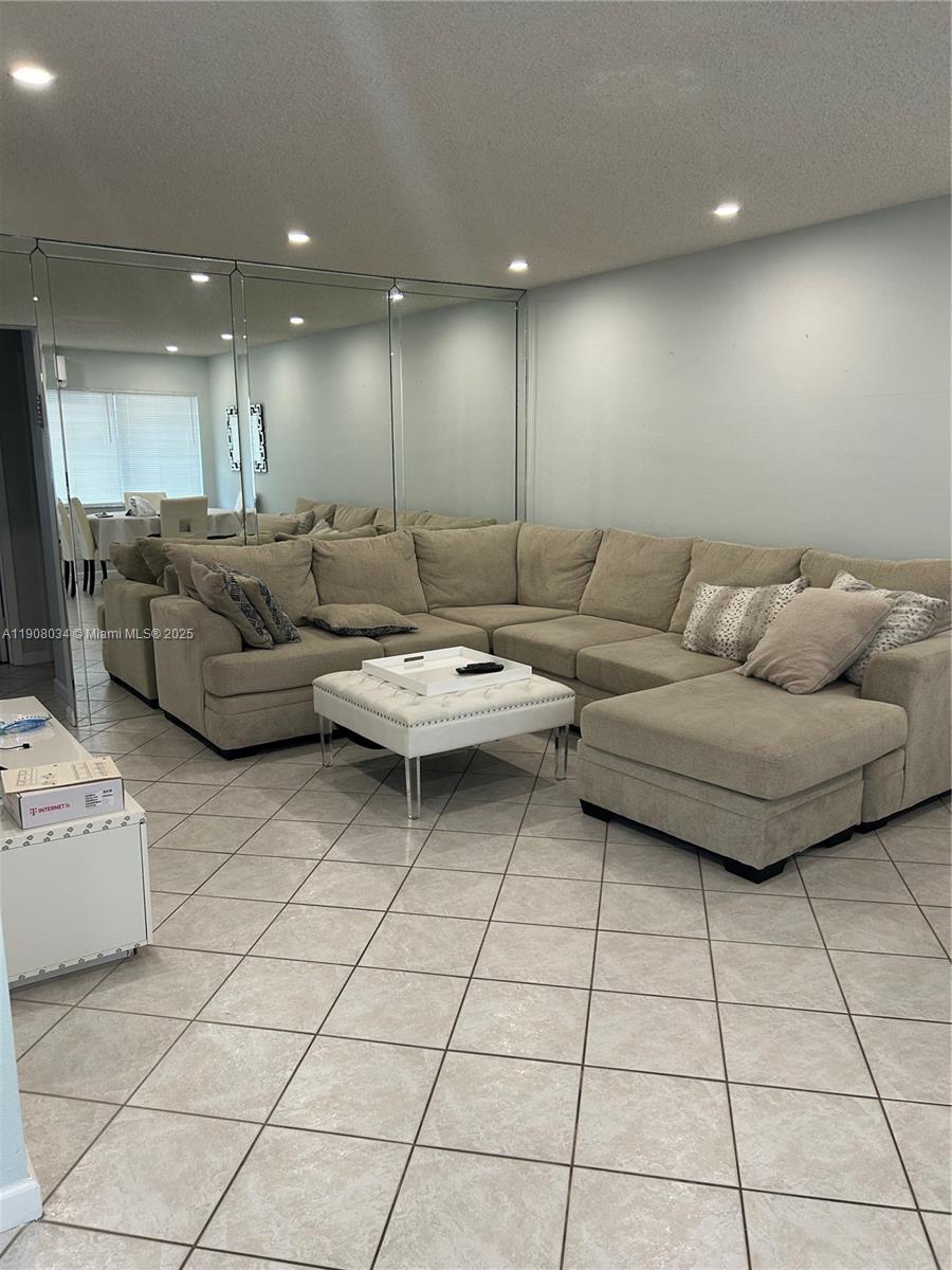 800 SW 11th Ave #19A