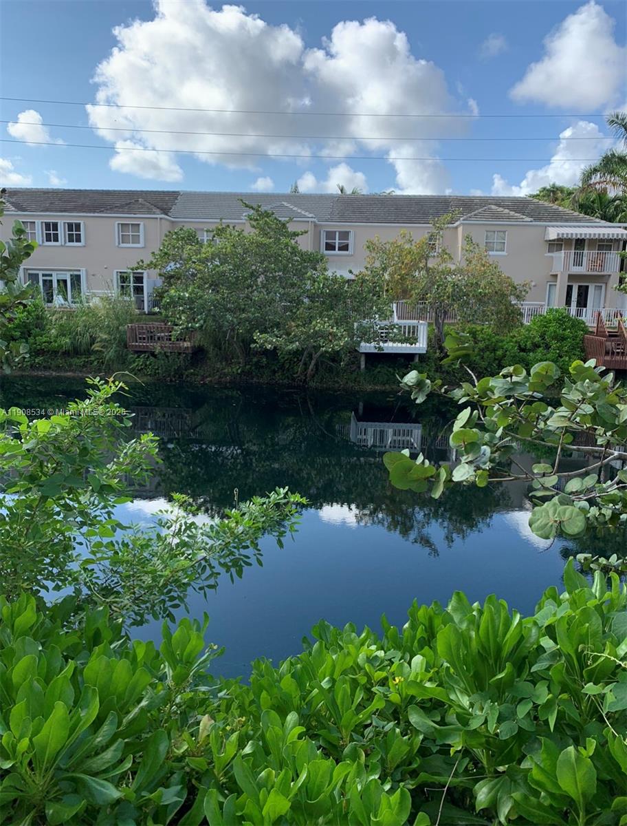 6950 SW 55th Ter #E Miami, FL 33155