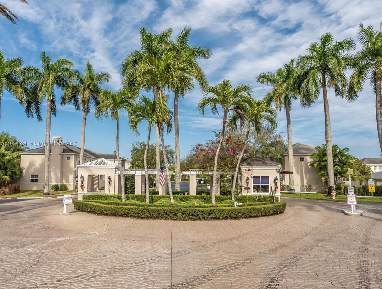 6950 SW 55th Ter #E Miami, FL 33155