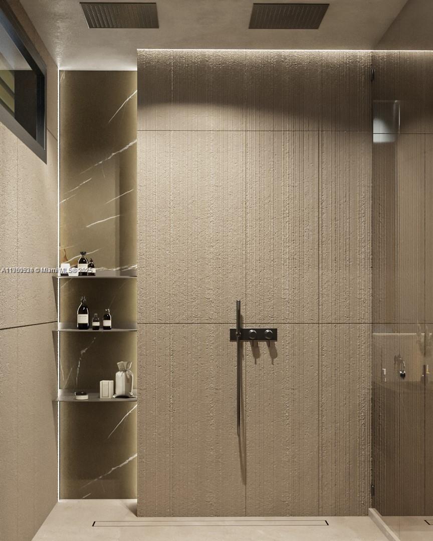 110 Hampton Ln Key Biscayne, FL 33149