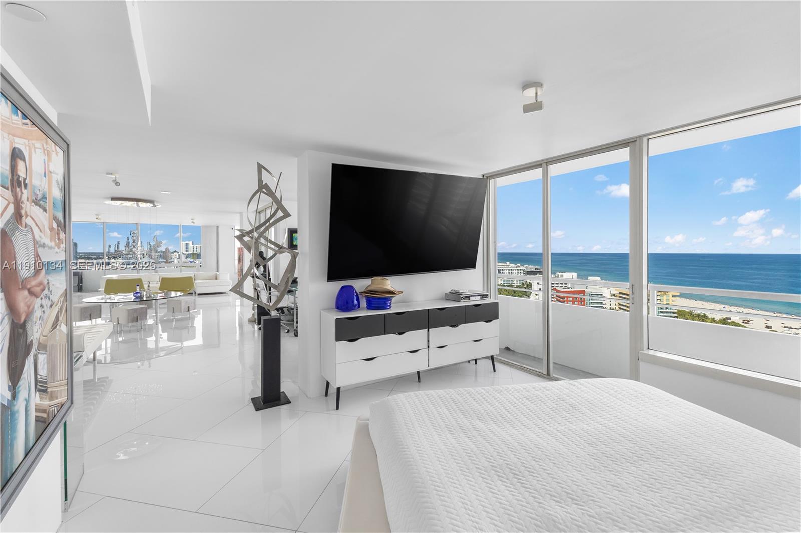 image South Pointe Towers25