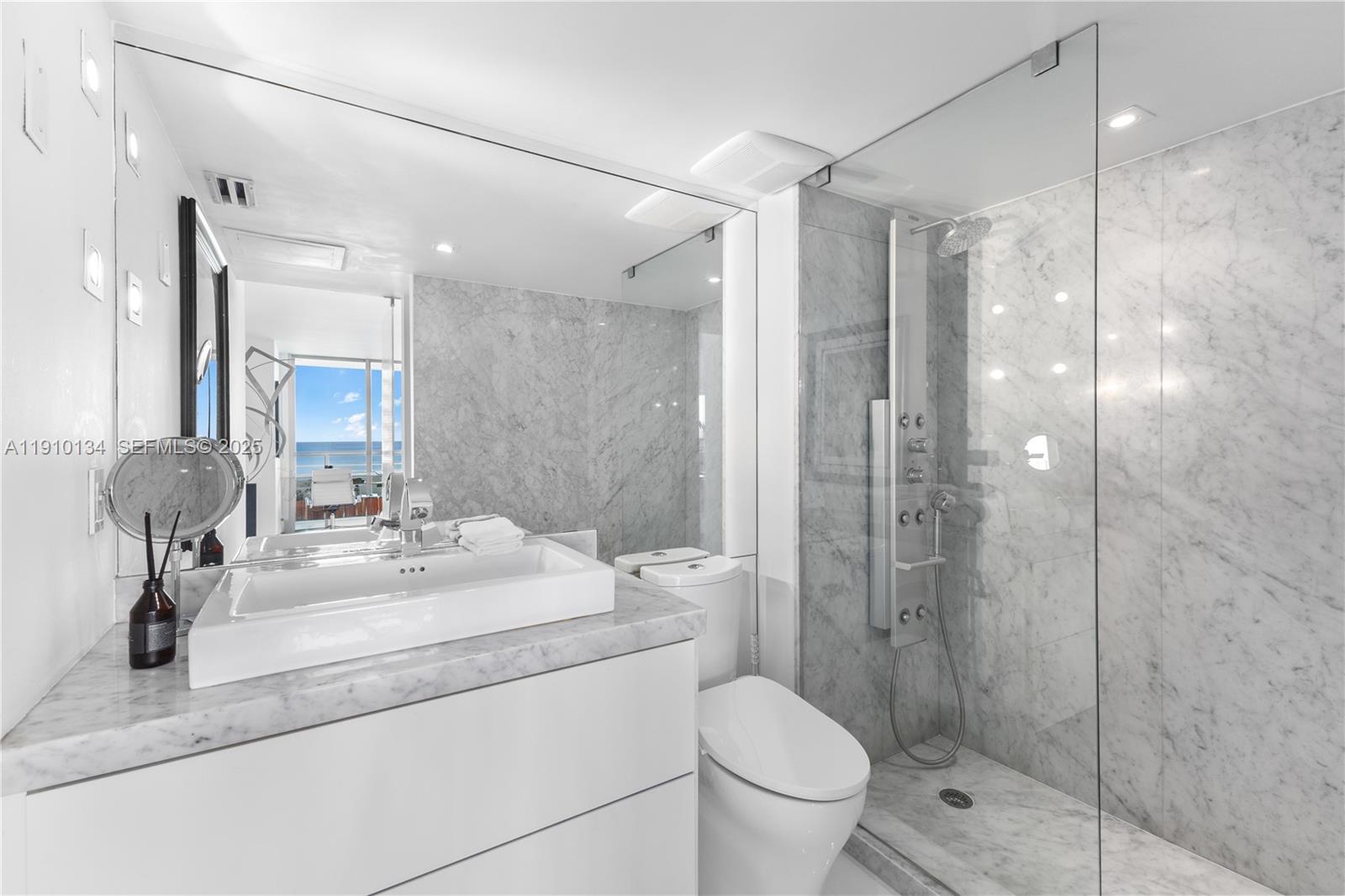 image South Pointe Towers30