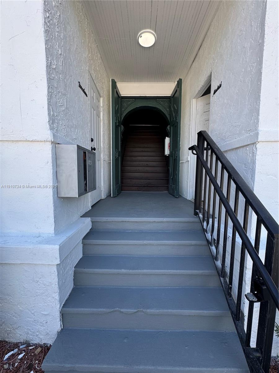 4028 SW 11th St Miami, FL 33134