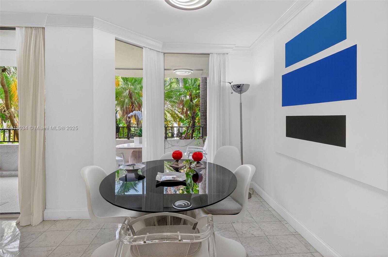 181 Crandon Blvd #106 Key Biscayne, FL 33149