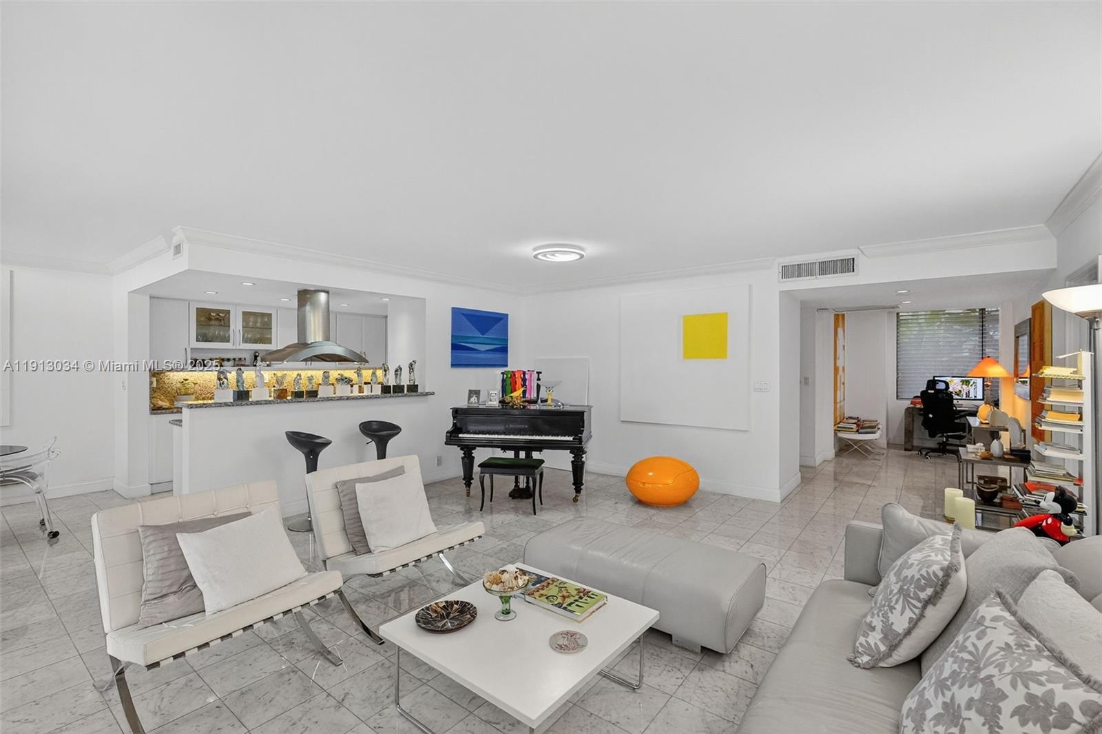 181 Crandon Blvd #106 Key Biscayne, FL 33149