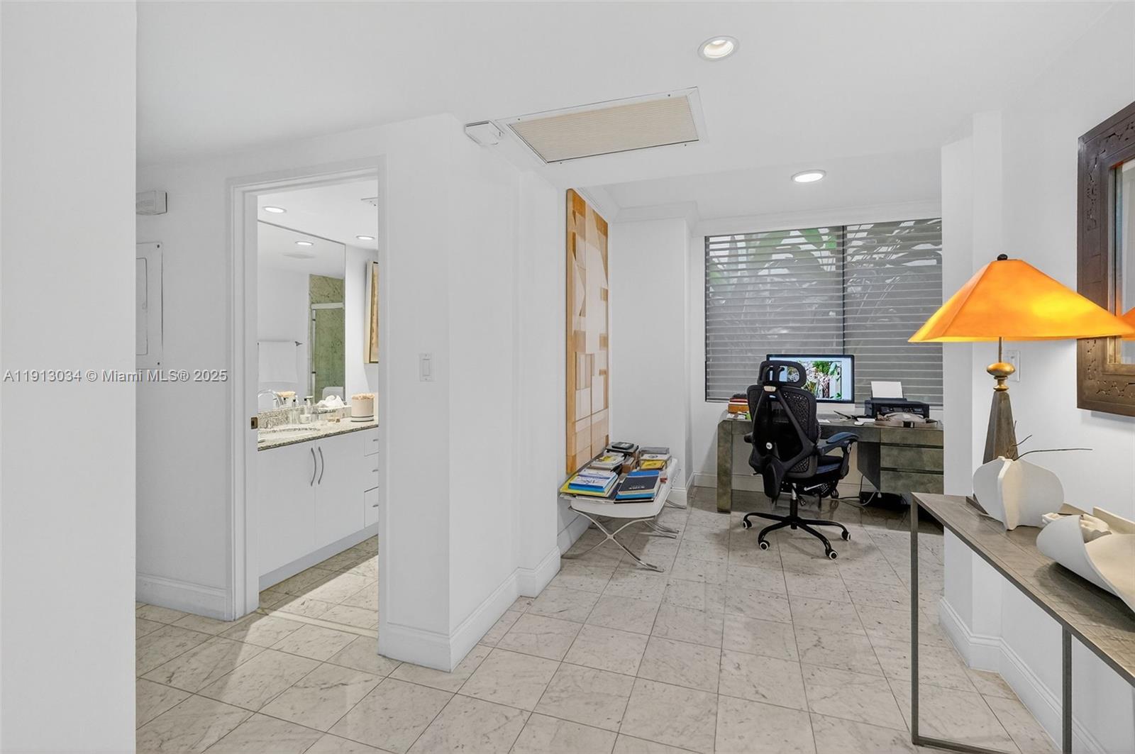 181 Crandon Blvd #106 Key Biscayne, FL 33149