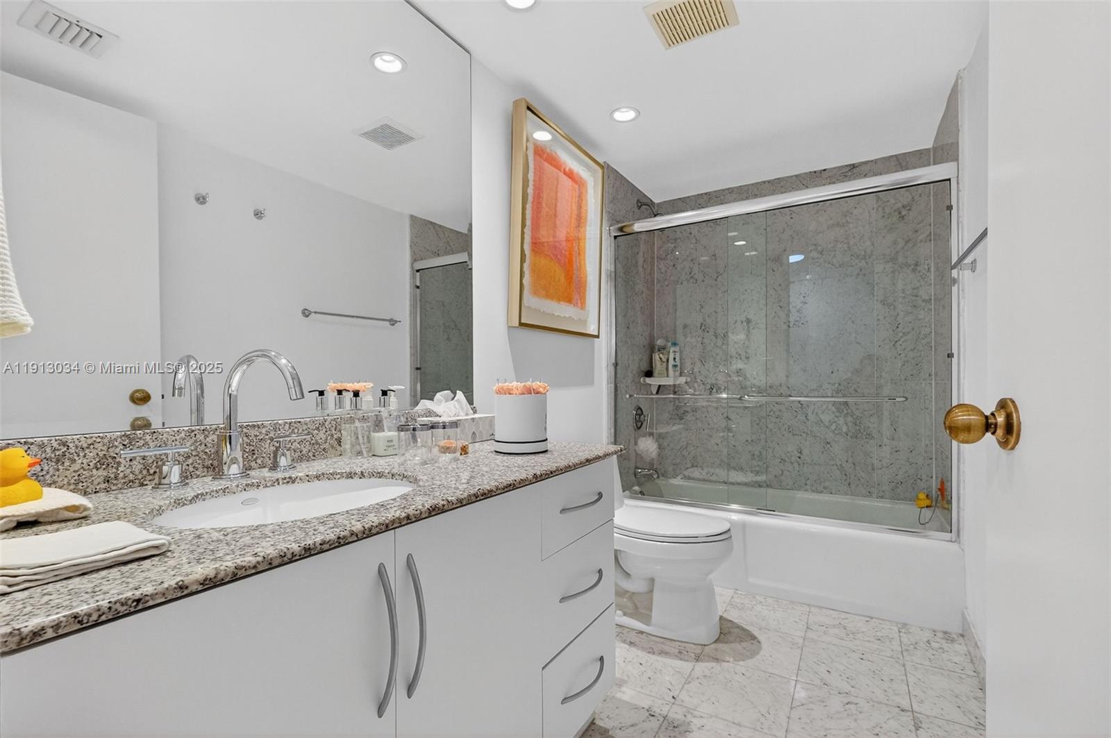 181 Crandon Blvd #106 Key Biscayne, FL 33149