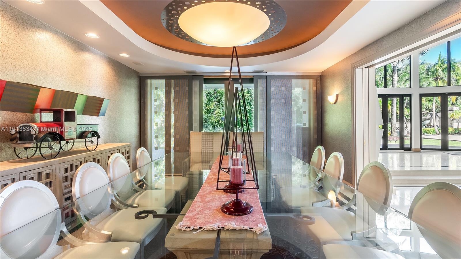 10395 SW 67th Ave Pinecrest, FL 33156