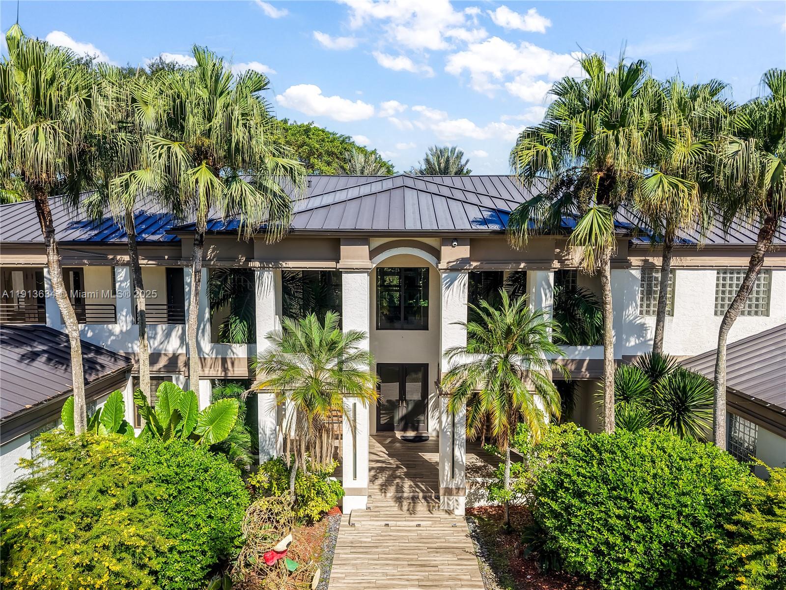 10395 SW 67th Ave Pinecrest, FL 33156