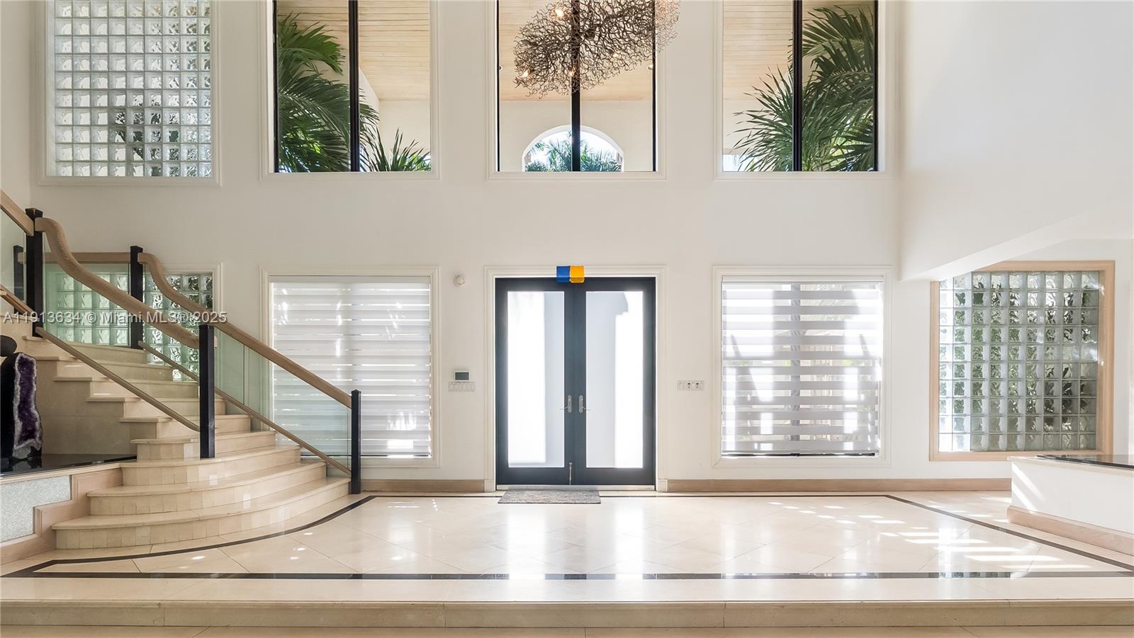 10395 SW 67th Ave Pinecrest, FL 33156