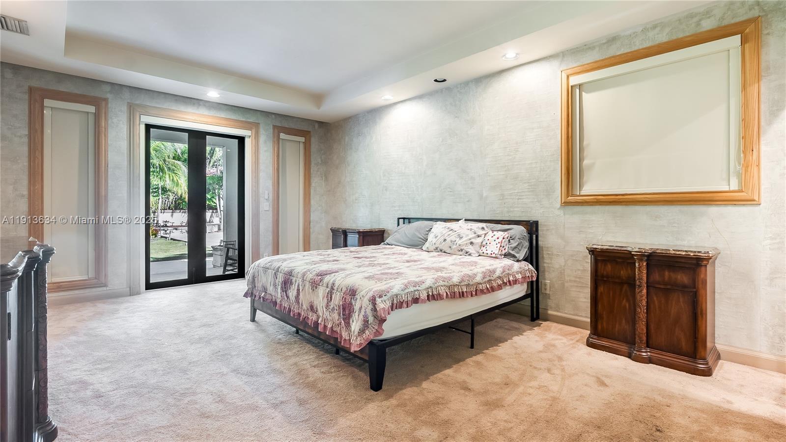 10395 SW 67th Ave Pinecrest, FL 33156