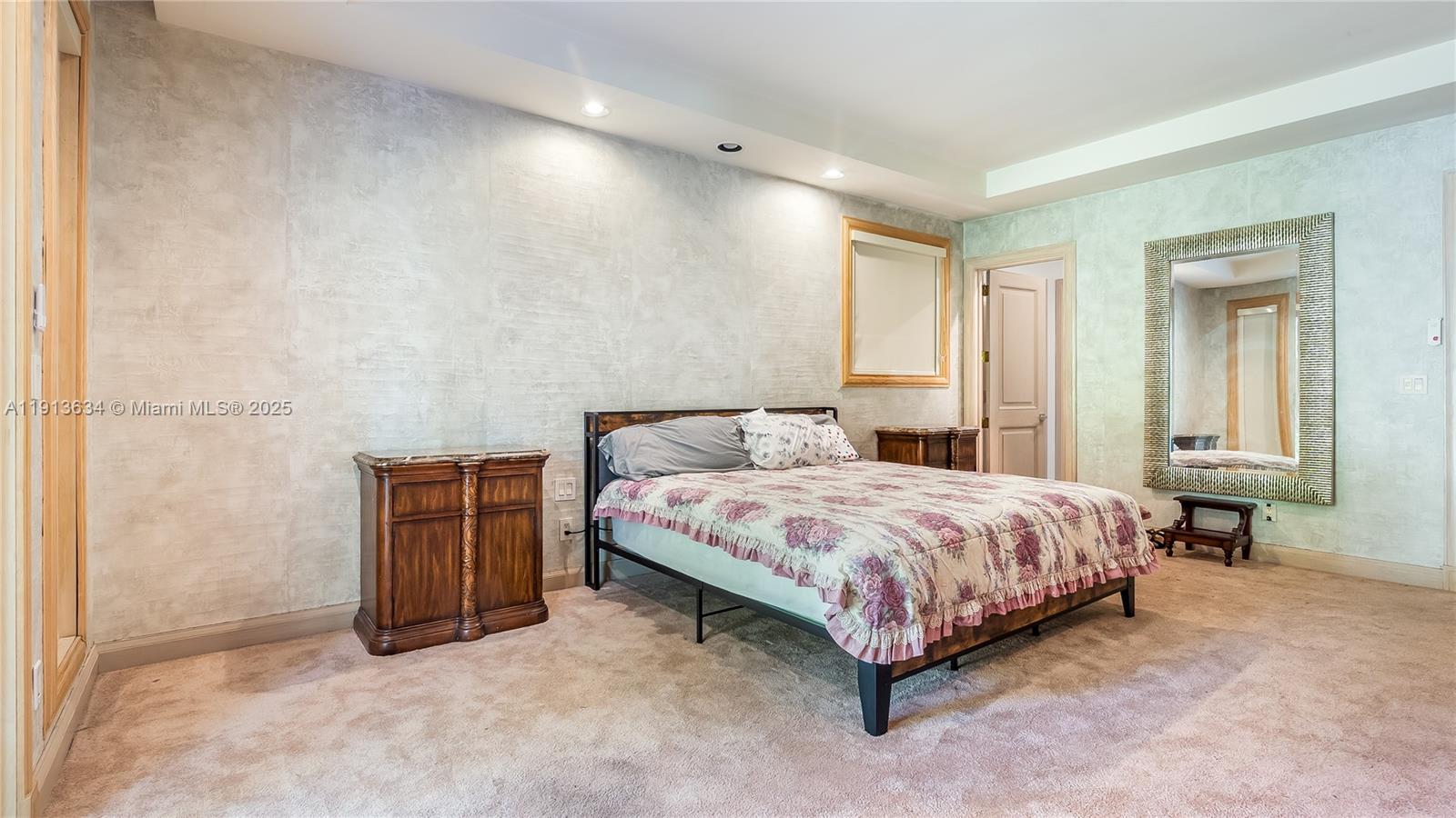 10395 SW 67th Ave Pinecrest, FL 33156