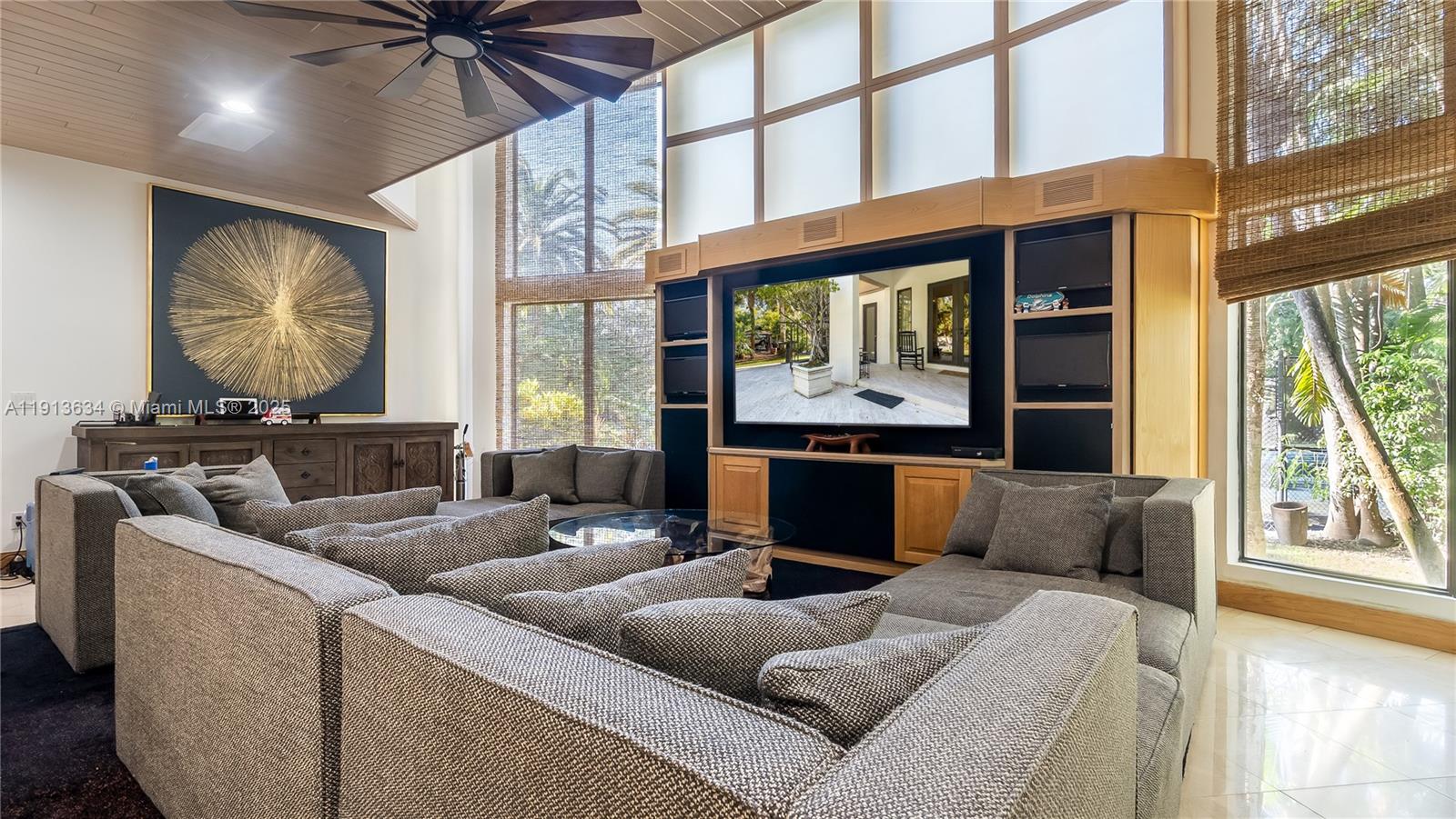 10395 SW 67th Ave Pinecrest, FL 33156