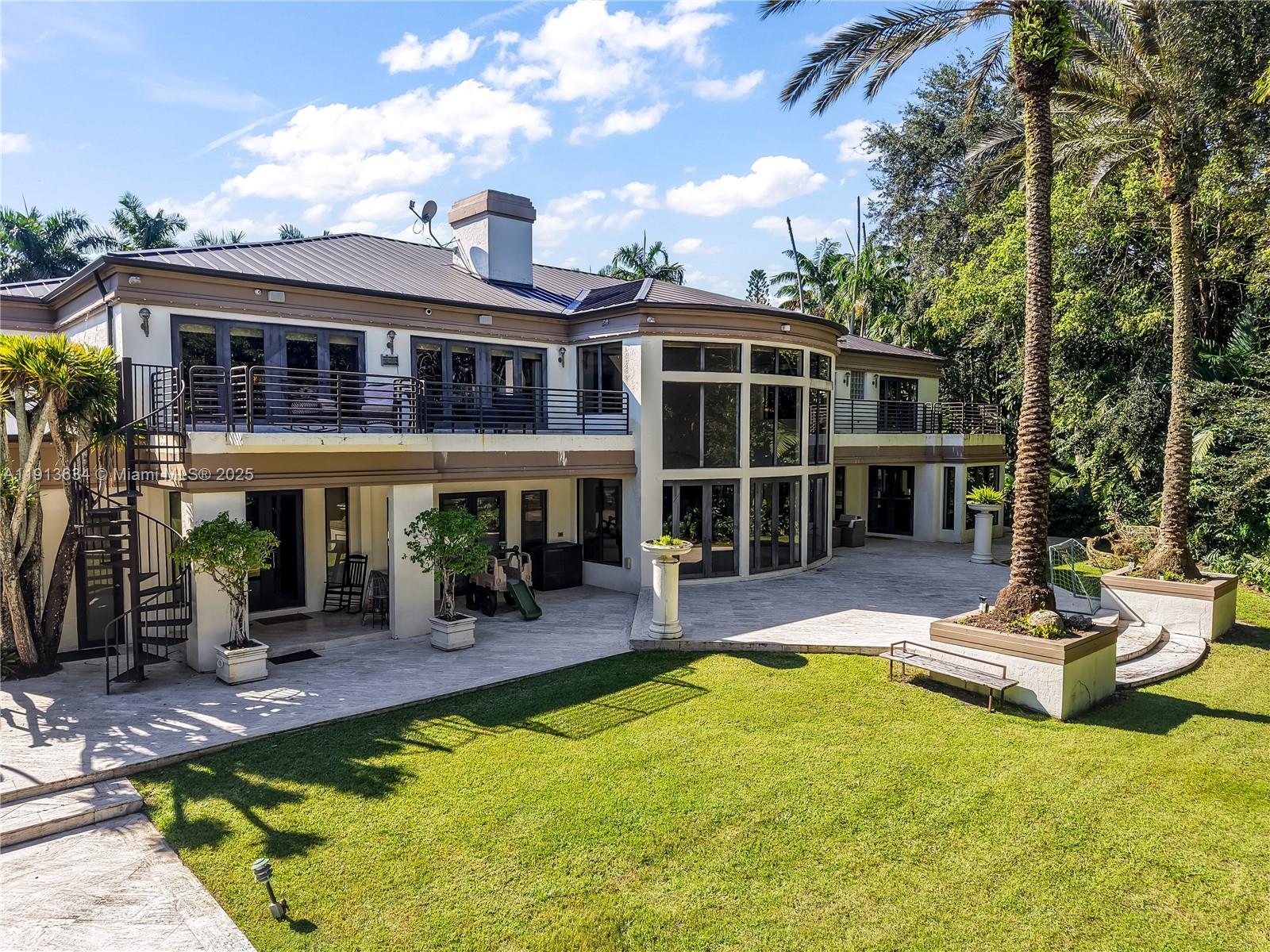 10395 SW 67th Ave Pinecrest, FL 33156