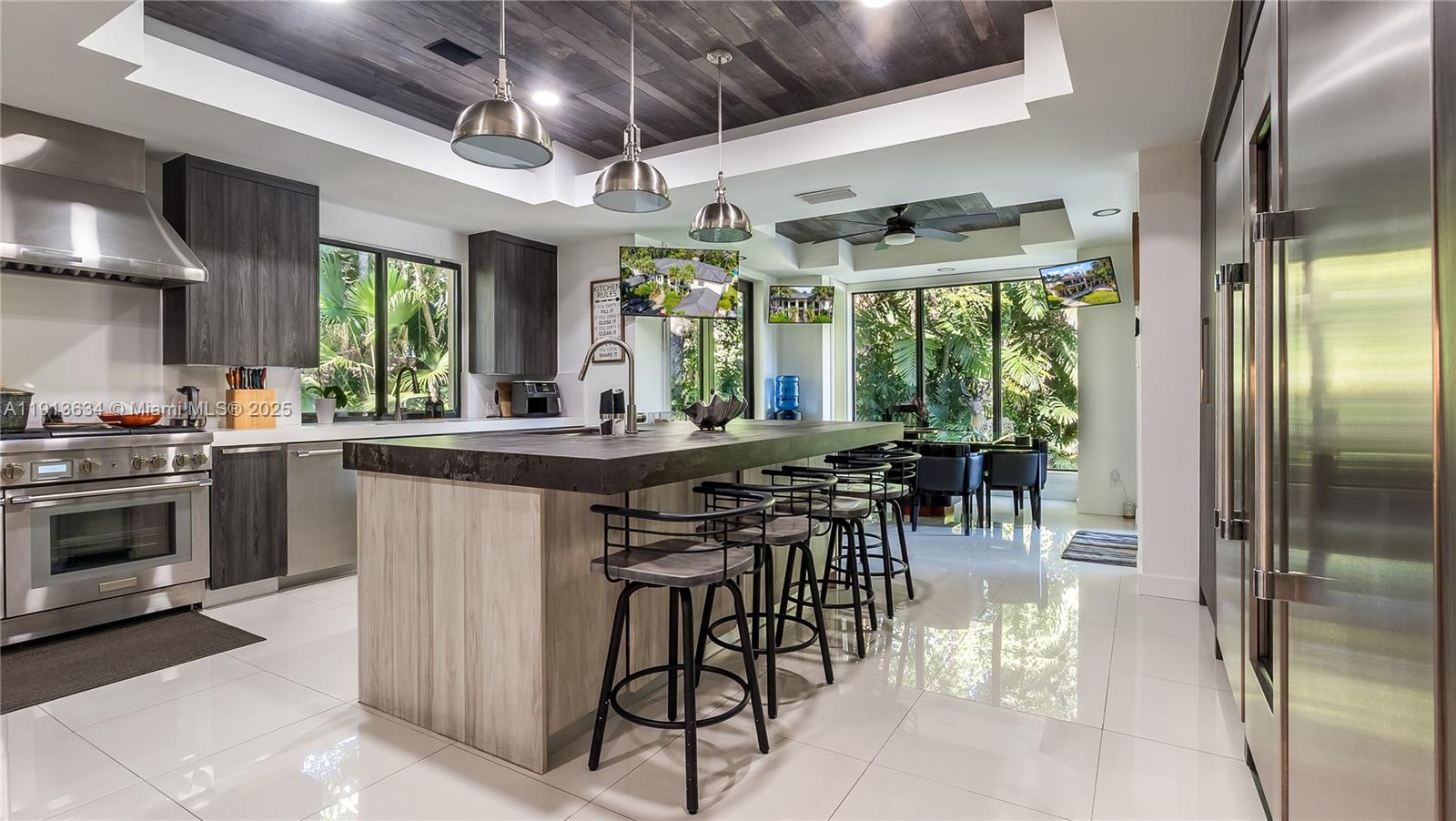 10395 SW 67th Ave Pinecrest, FL 33156