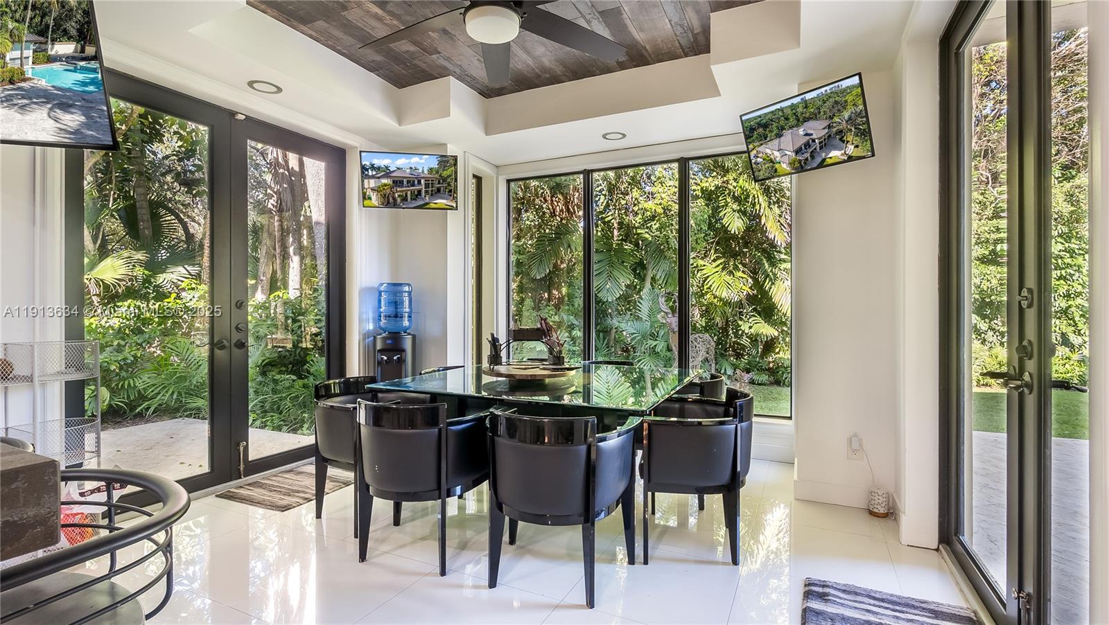 10395 SW 67th Ave Pinecrest, FL 33156