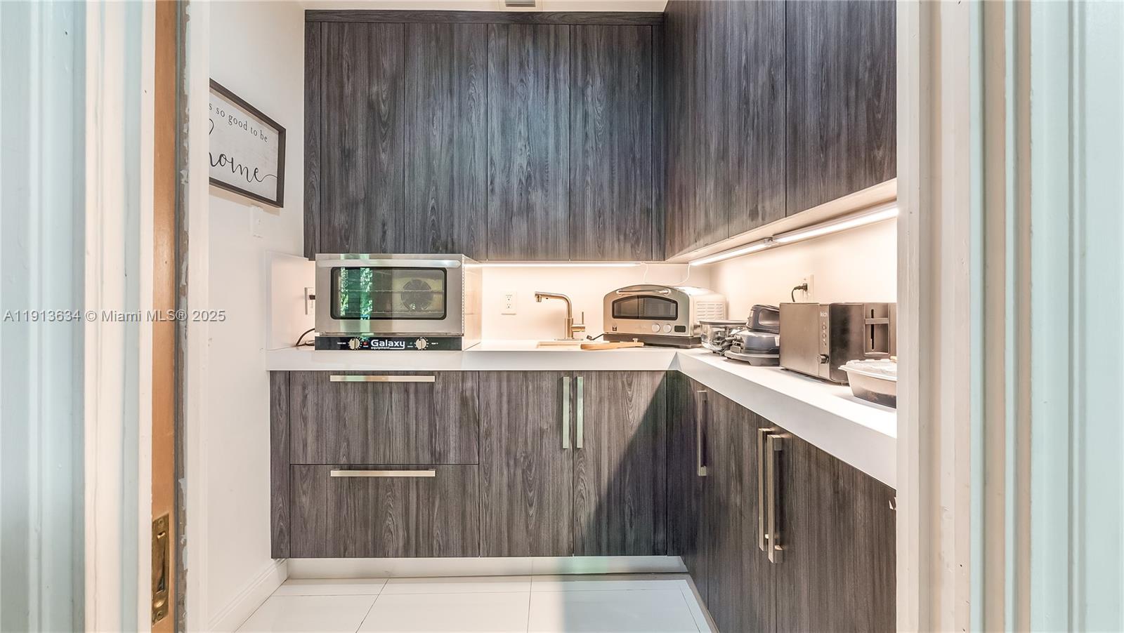 10395 SW 67th Ave Pinecrest, FL 33156