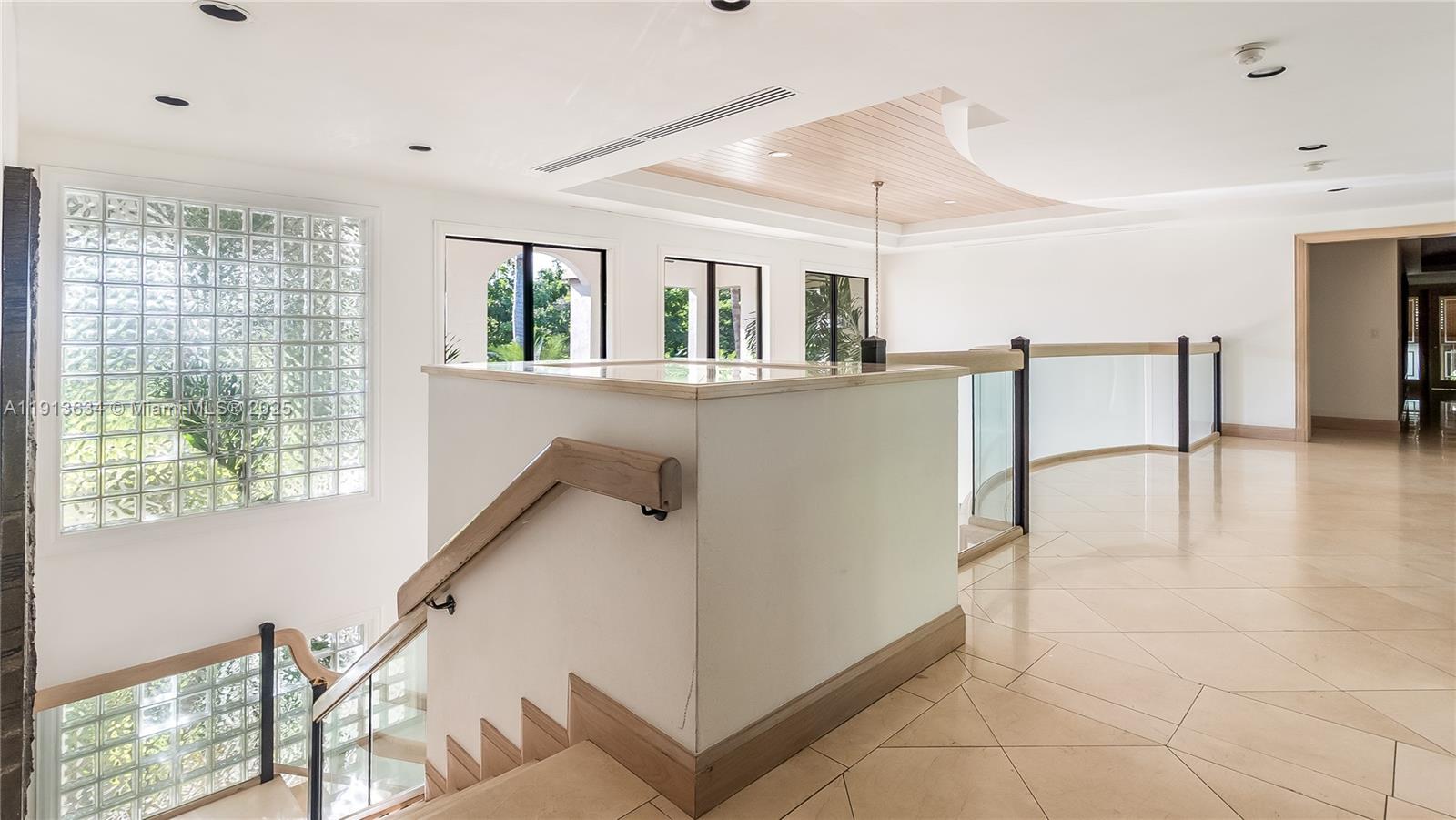 10395 SW 67th Ave Pinecrest, FL 33156