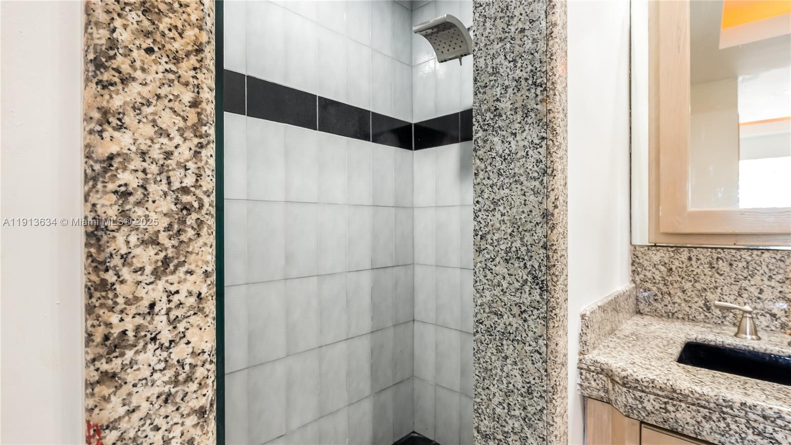 10395 SW 67th Ave Pinecrest, FL 33156