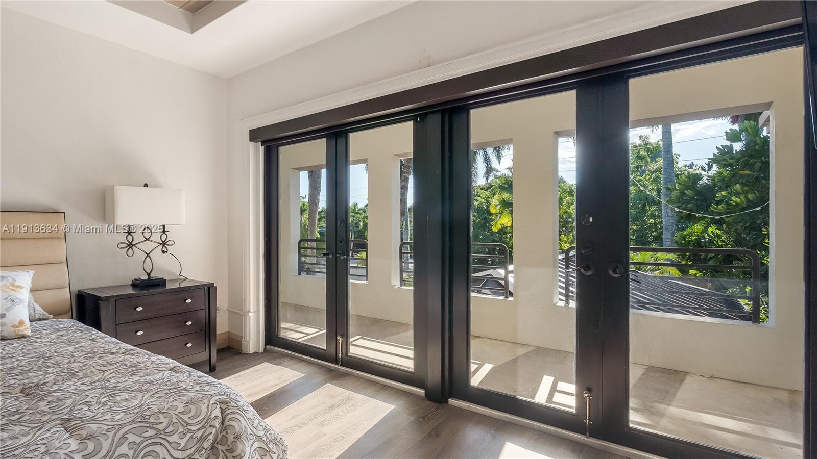 10395 SW 67th Ave Pinecrest, FL 33156