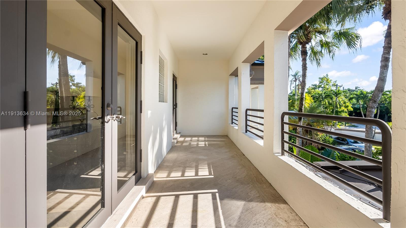 10395 SW 67th Ave Pinecrest, FL 33156