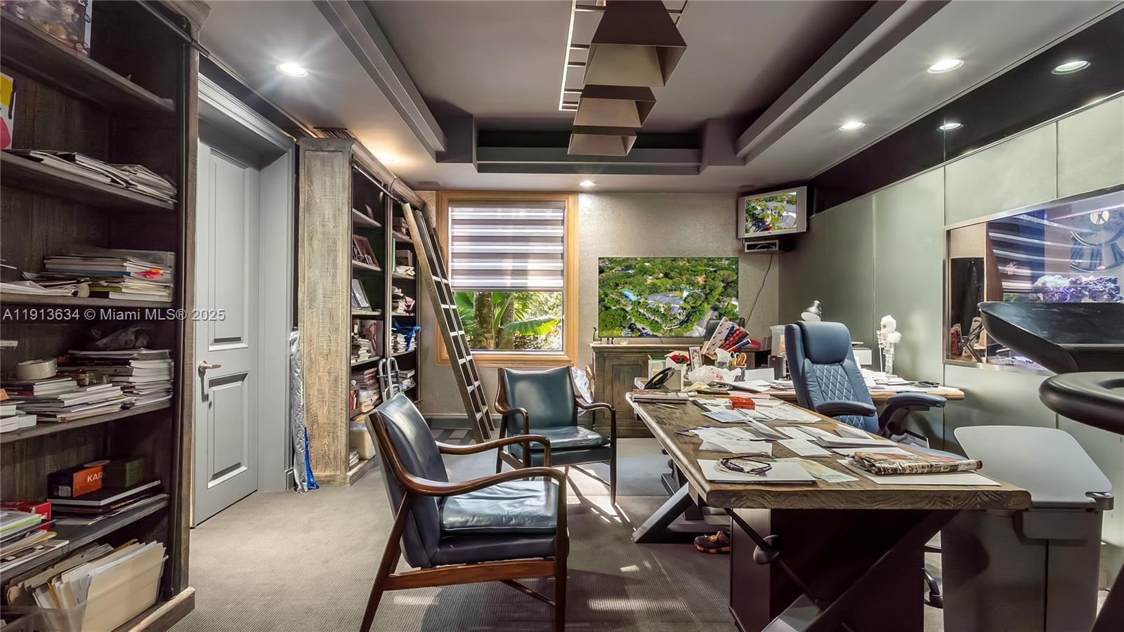 10395 SW 67th Ave Pinecrest, FL 33156