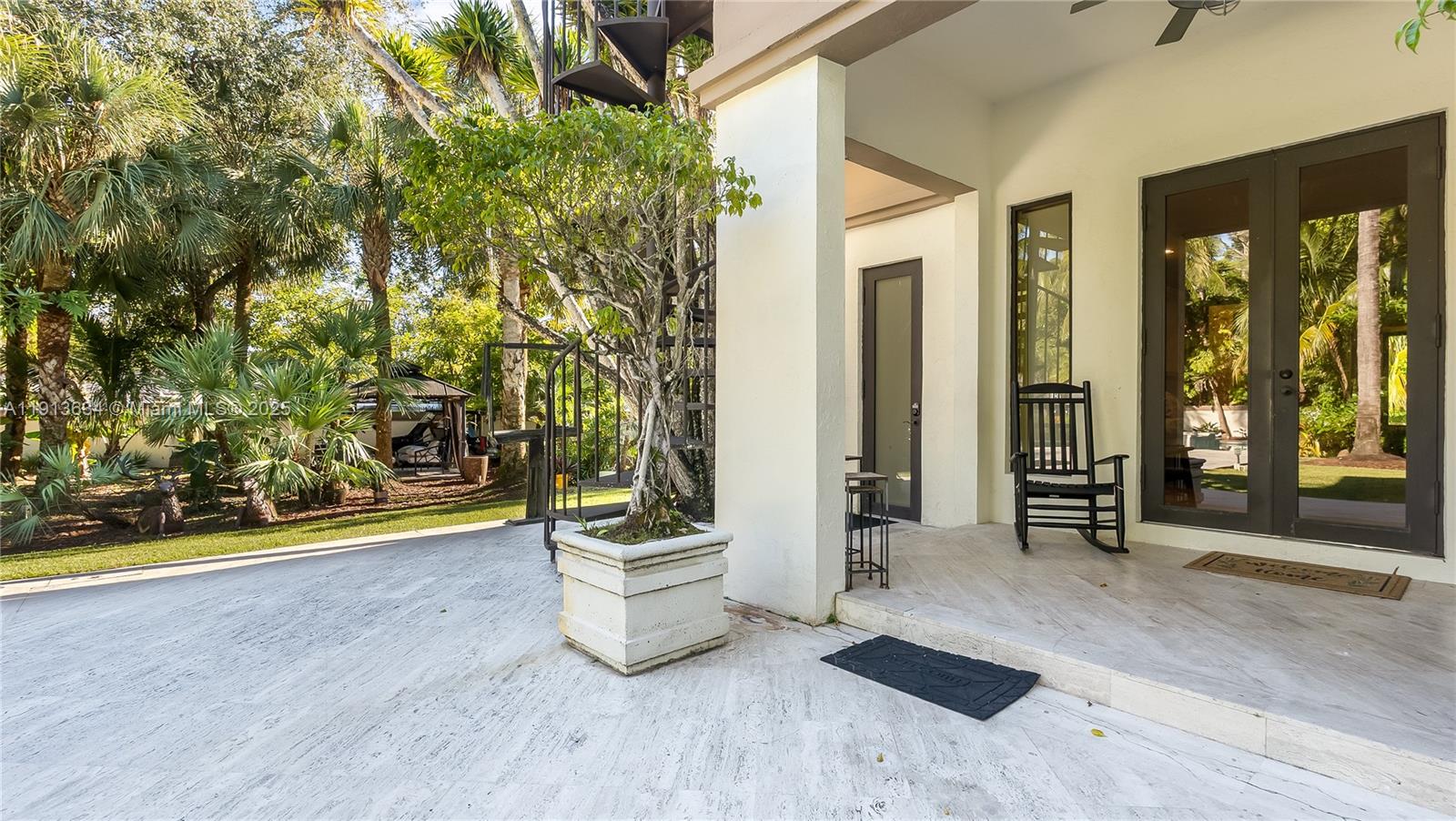 10395 SW 67th Ave Pinecrest, FL 33156