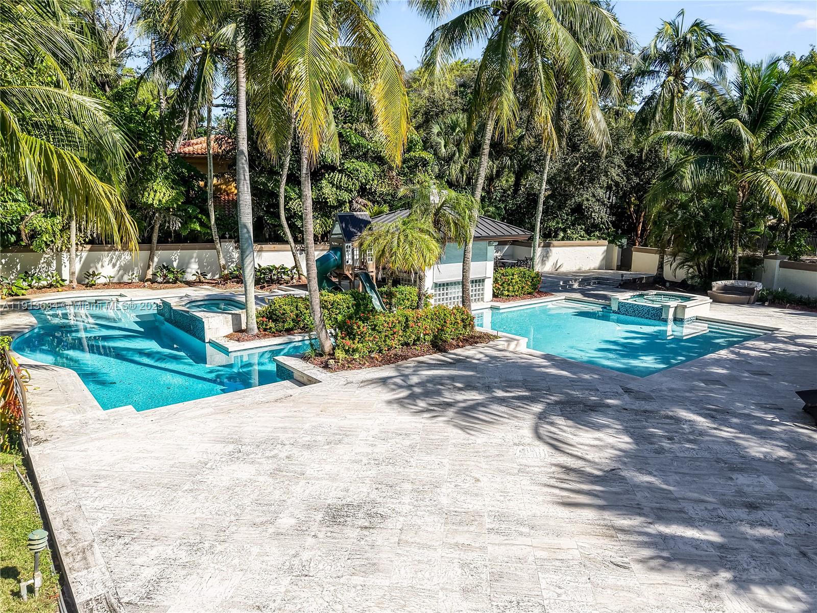 10395 SW 67th Ave Pinecrest, FL 33156