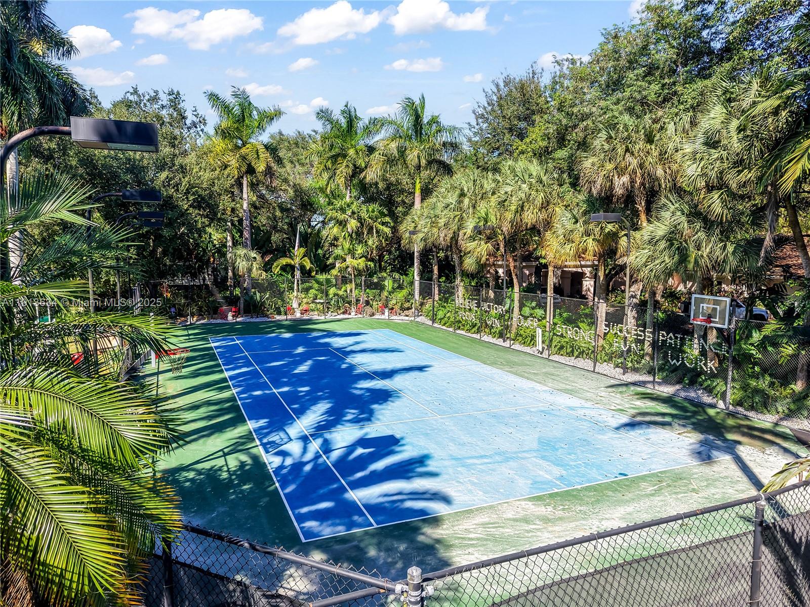 10395 SW 67th Ave Pinecrest, FL 33156