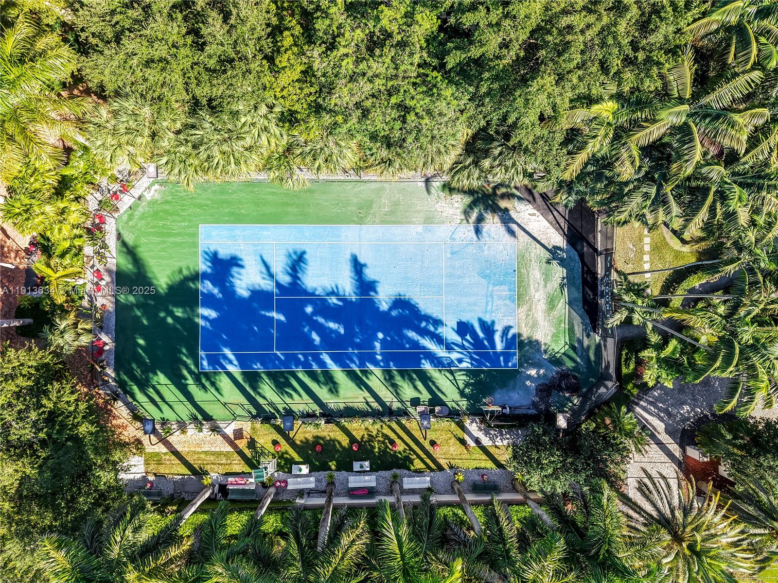 10395 SW 67th Ave Pinecrest, FL 33156