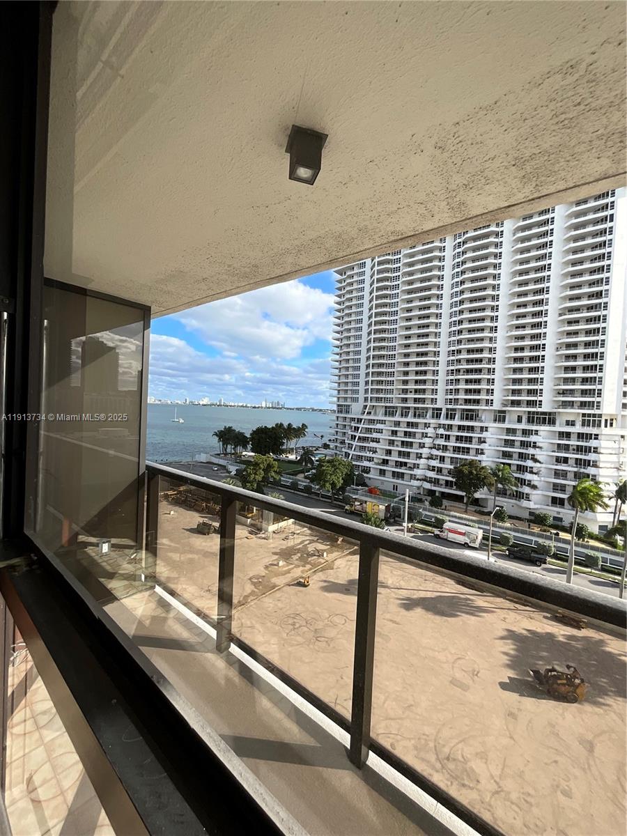 image The Charter Club18