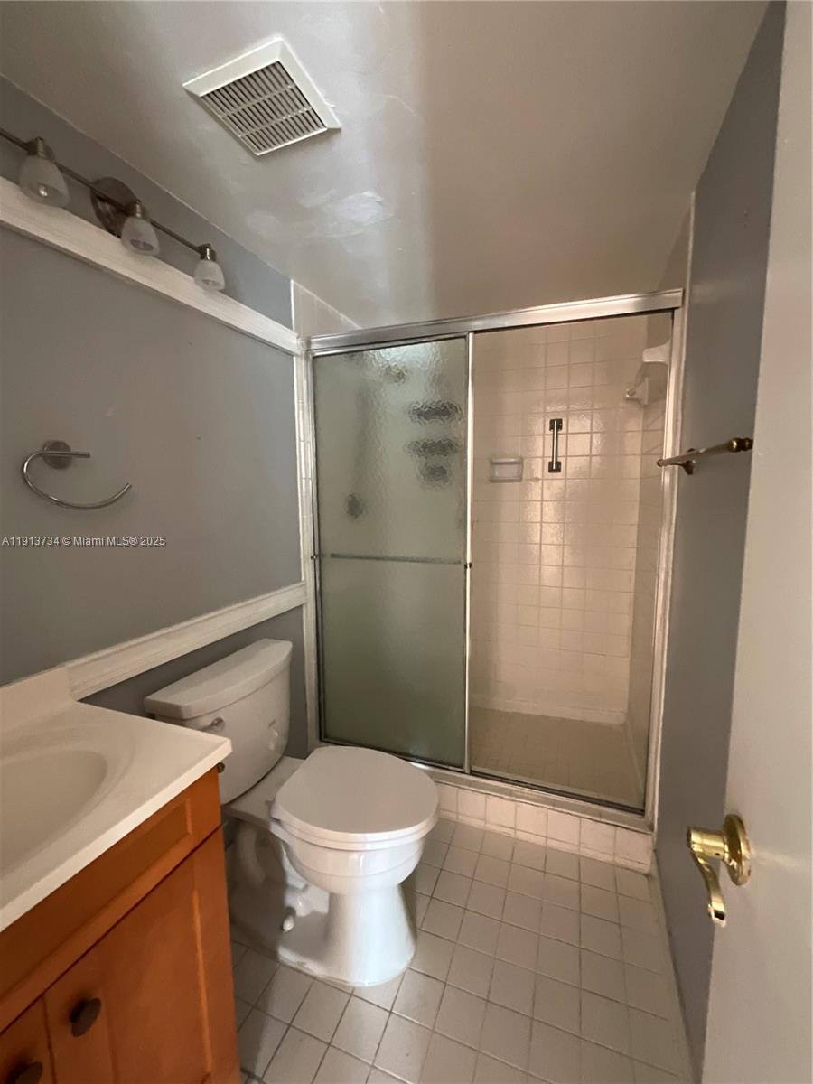 image The Charter Club24