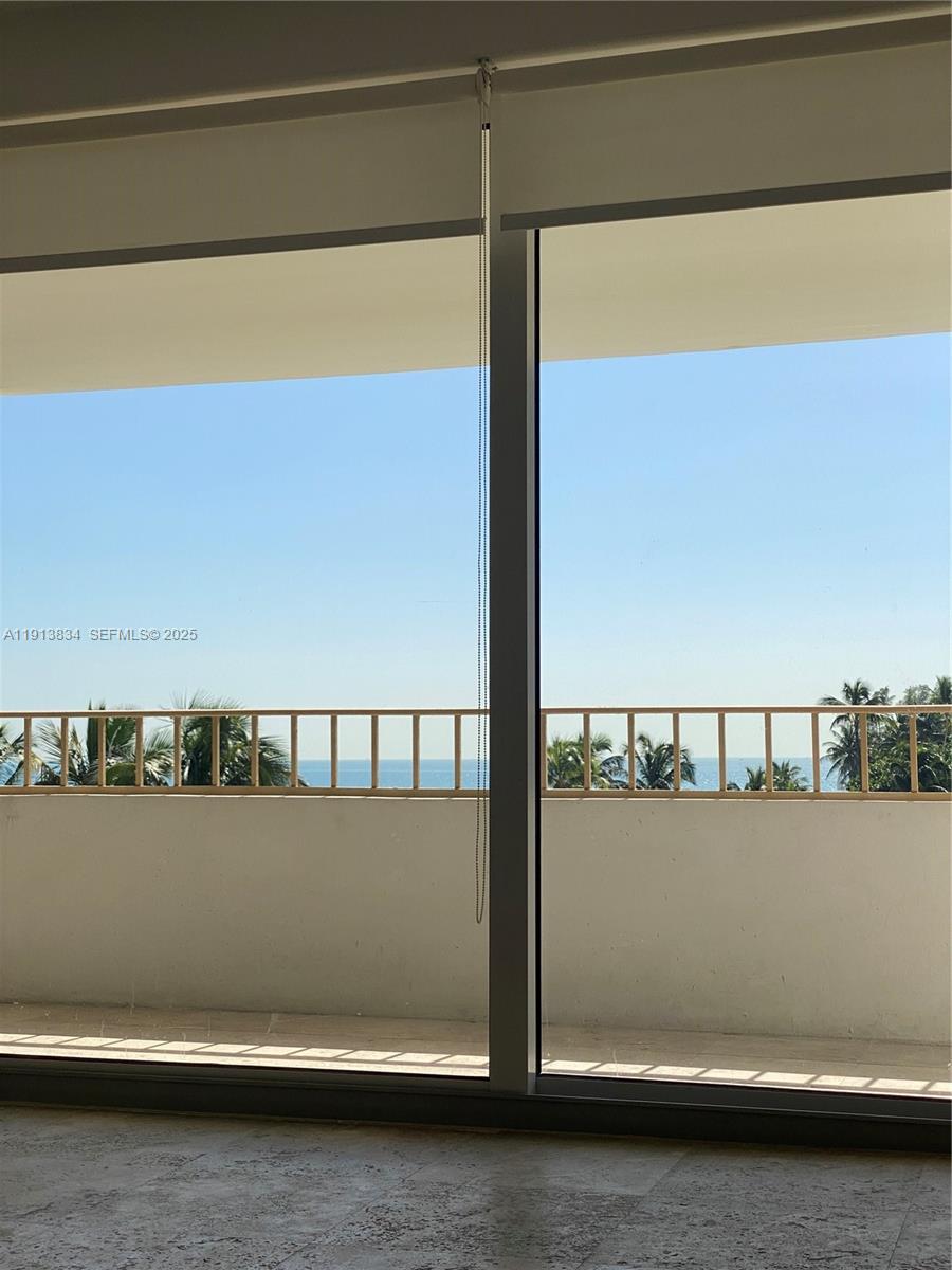 image Commodore Club East15