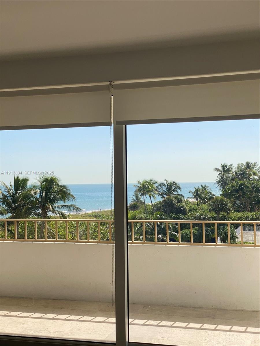 image Commodore Club East16