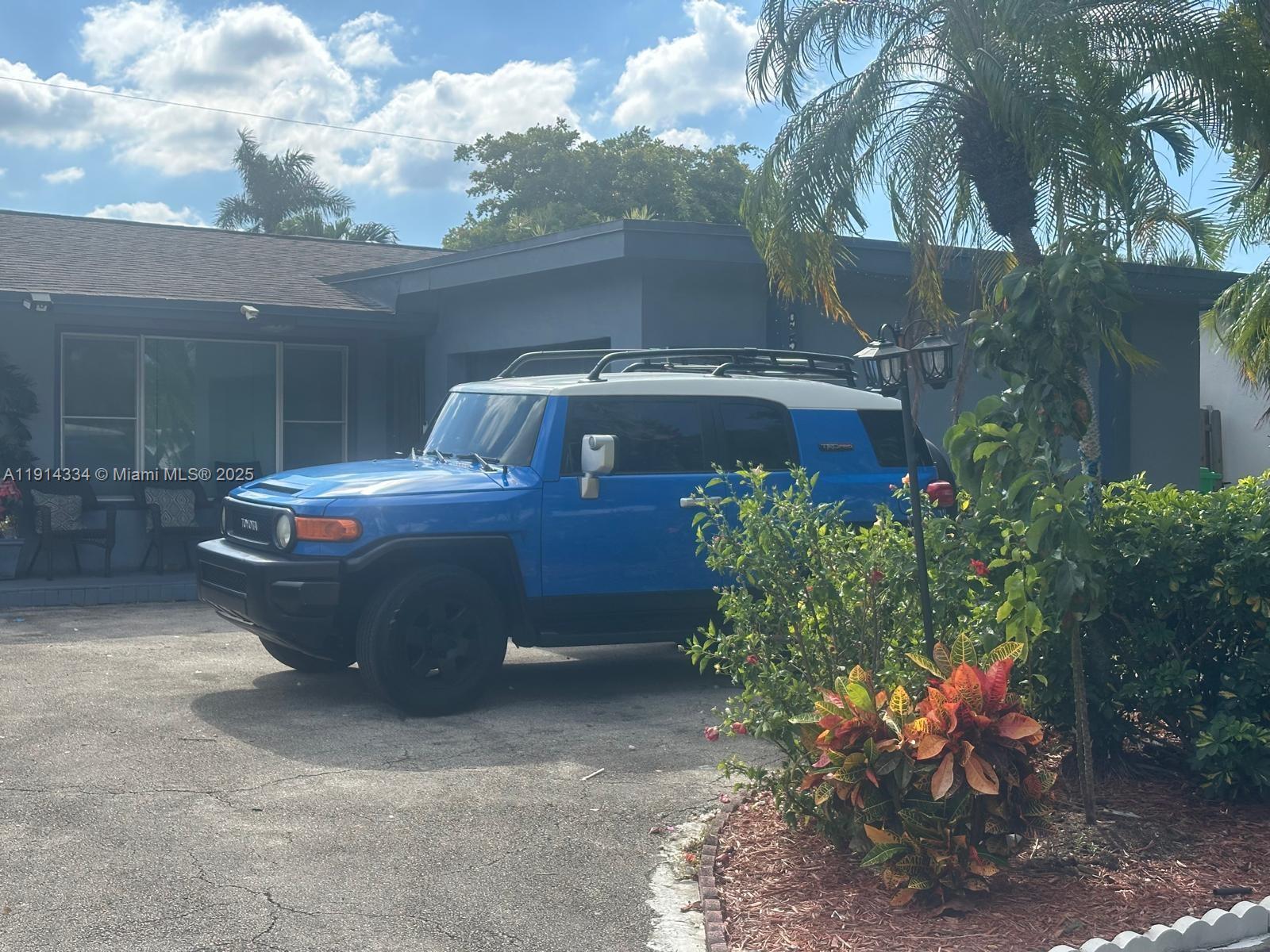 9530 Sunset Strip Sunrise, FL 33322