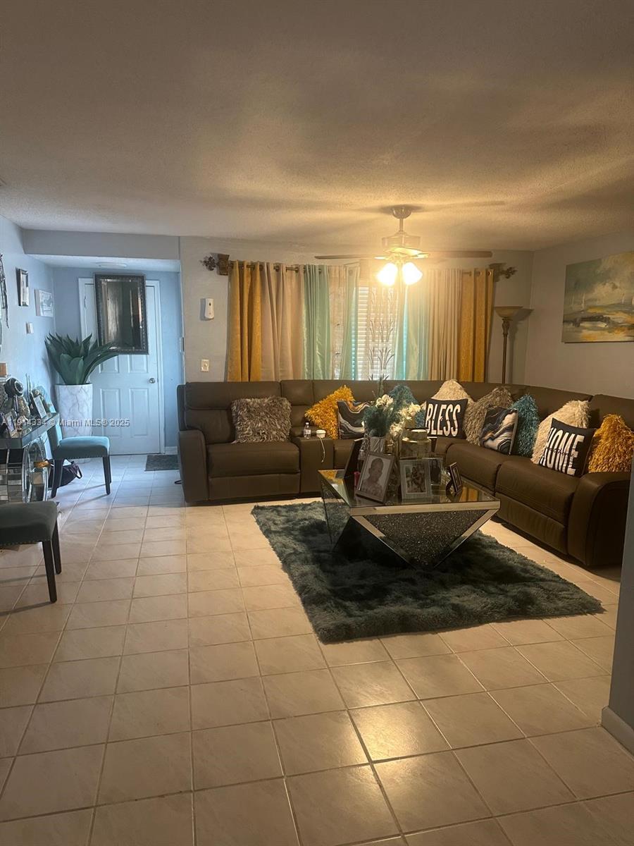 9530 Sunset Strip Sunrise, FL 33322