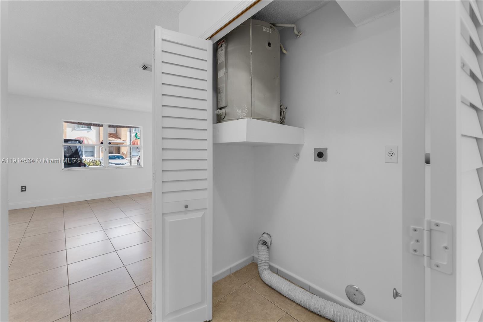 6350 SW 139th Ave Miami, FL 33183