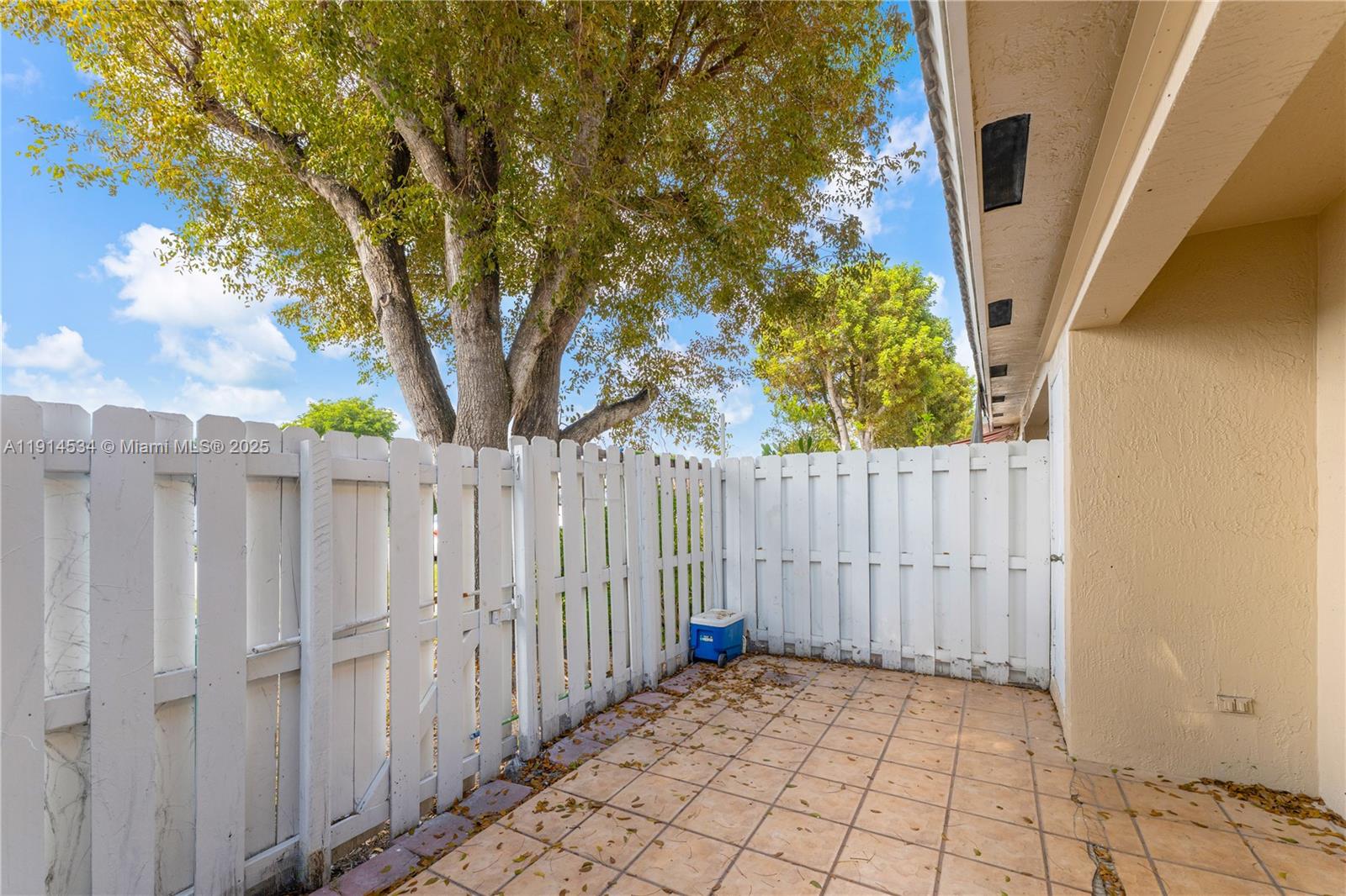 6350 SW 139th Ave Miami, FL 33183