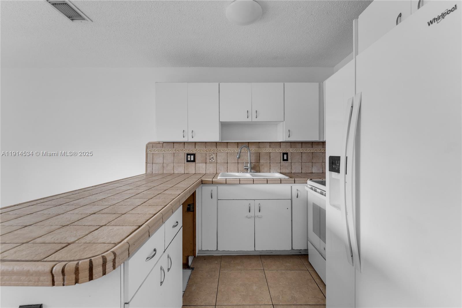 6350 SW 139th Ave Miami, FL 33183