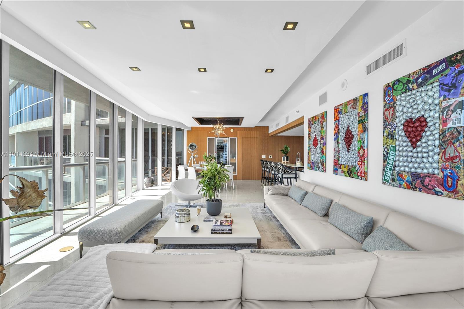 465 Brickell Ave #1001 Miami, FL 33131