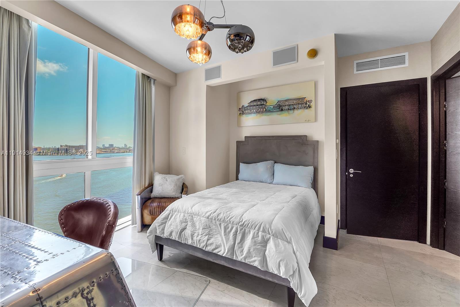 465 Brickell Ave #1001 Miami, FL 33131