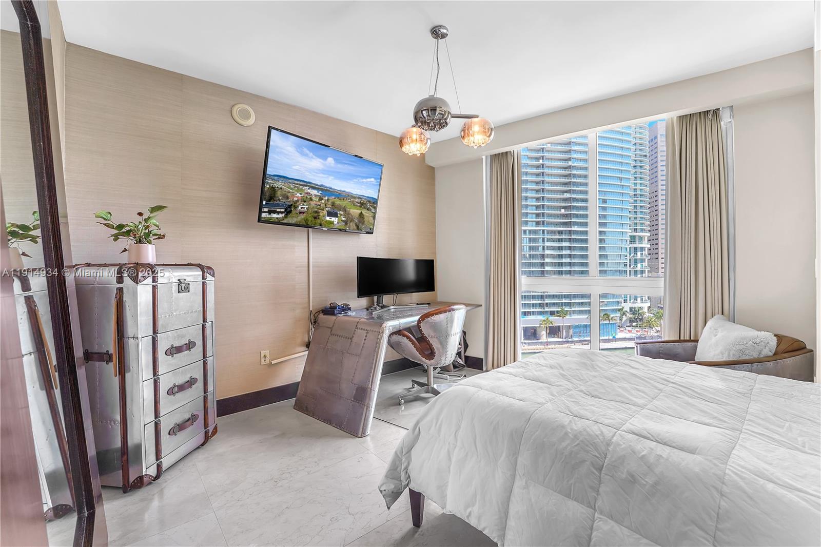 465 Brickell Ave #1001 Miami, FL 33131