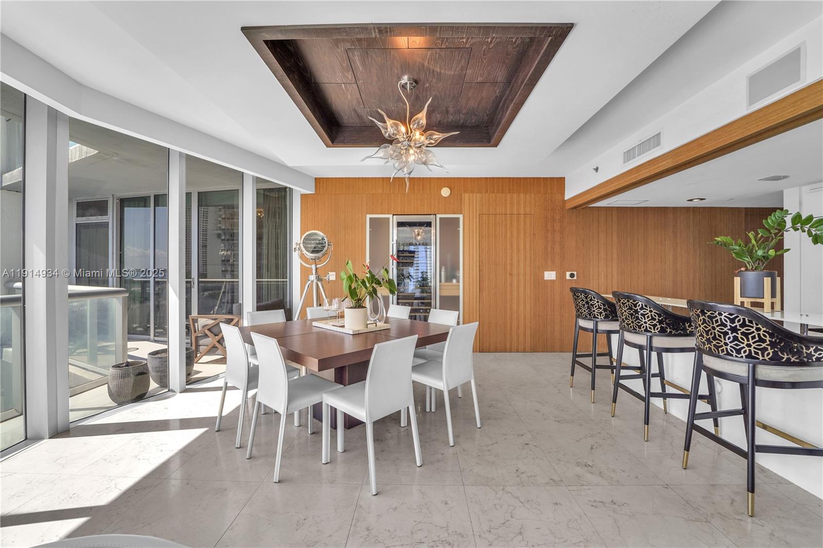 465 Brickell Ave #1001 Miami, FL 33131