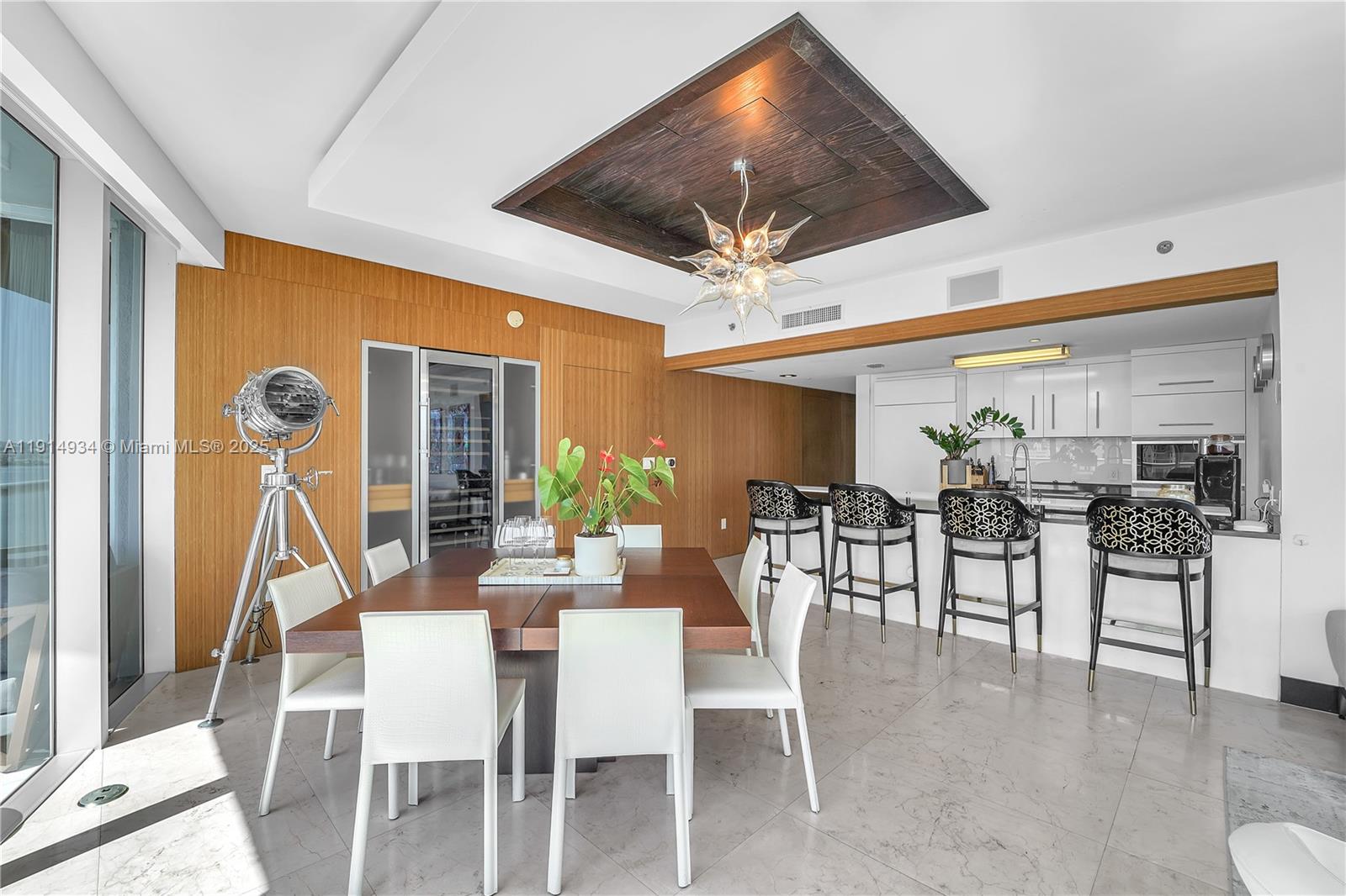 465 Brickell Ave #1001 Miami, FL 33131