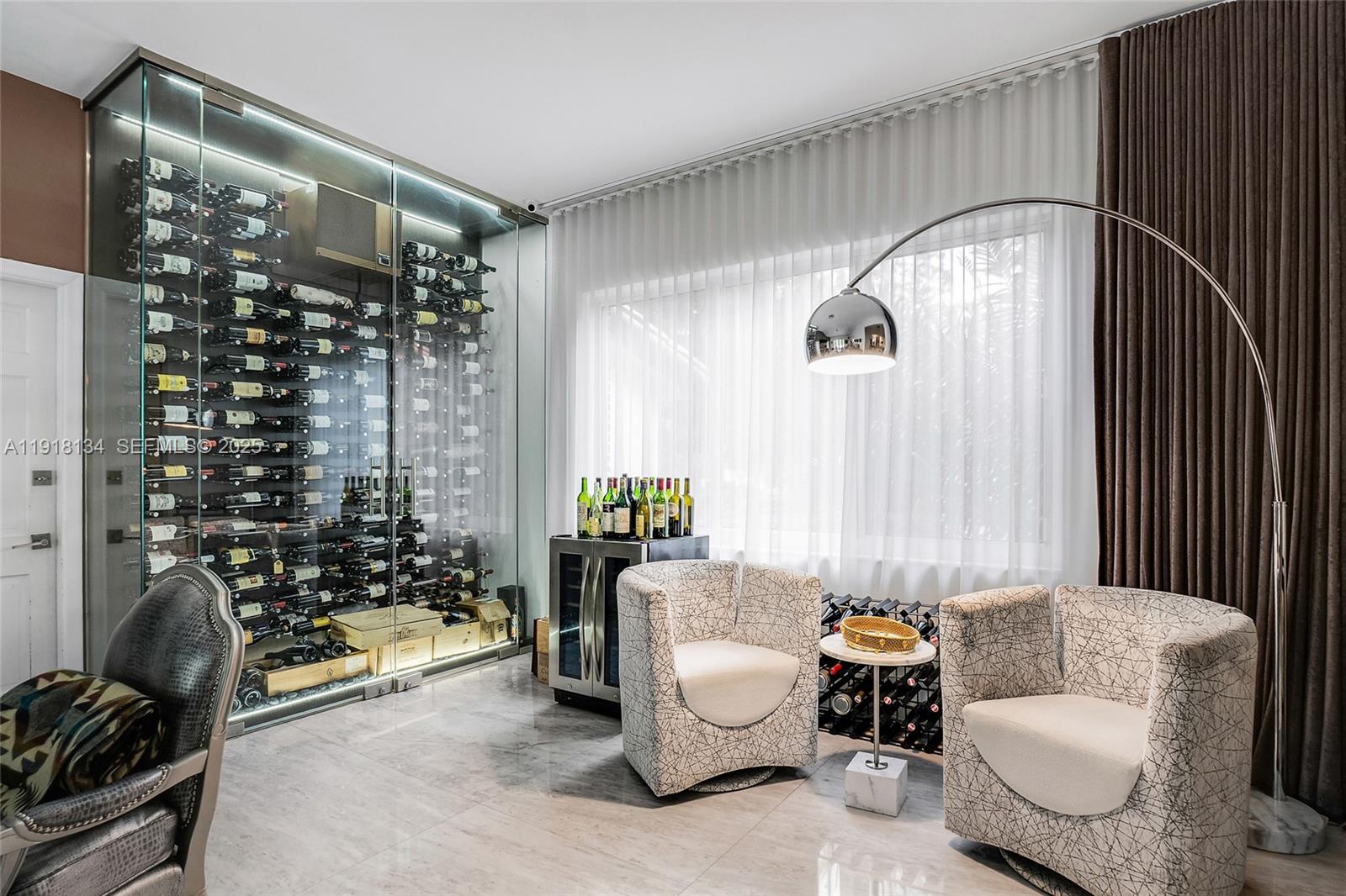 259 E Shore Dr Miami, FL 33133